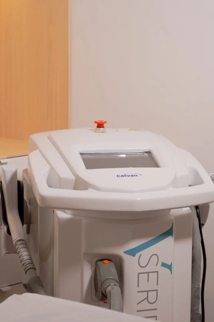 Plataforma de IPL y láser Q-Switched de la clínica de la Dra. Asia Torres
